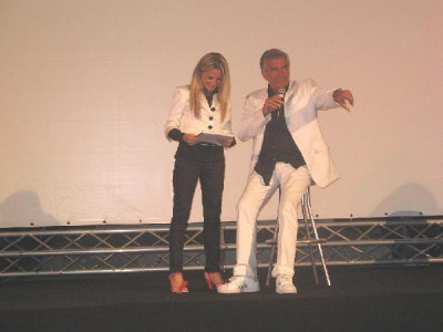 Tricase - piazza Giuseppe Pisanelli - 16 settembre 2007 - IV Edizione del Salento International Film Festival - La presentatrice Sabrina Merolla con l'attore Tony Kendall Tricase - piazza Giuseppe Pisanelli - 16 settembre 2007 - IV Edizione del...